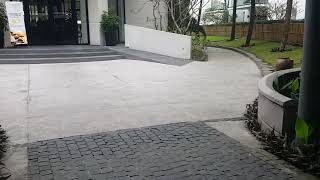 How to Use Paving to Unify and Differentiate Garden Spaces