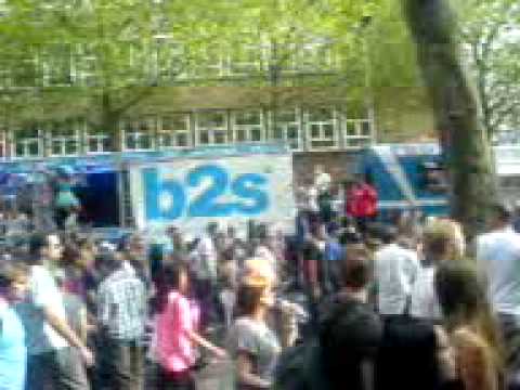 Björk at the b2s truck at FFWD 2009???