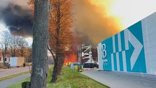 Russische Drohnen und Raketen treffen Lwiw und Charkiw