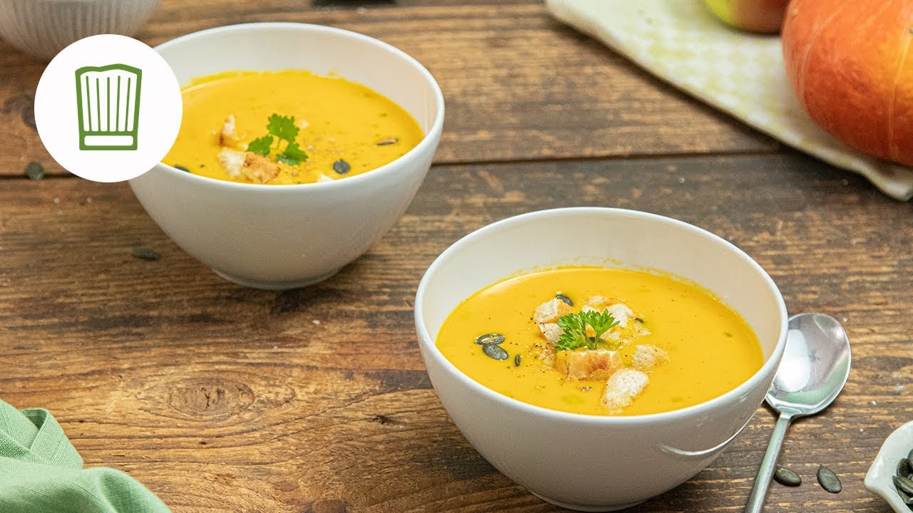 Kürbis - Apfel - Suppe mit Kartoffel - Speck - Croûtons - Einfache Rezepte Kürbis - Apfel - Suppe mit Kartoffel - Speck - Croûtons - Einfache Rezepte
