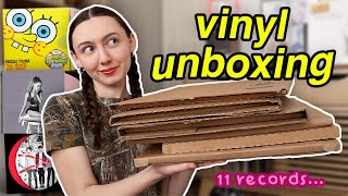 MY BIGGEST VINYL UNBOXING HAUL! (ariana grande, niall horan, 5sos, + MORE)