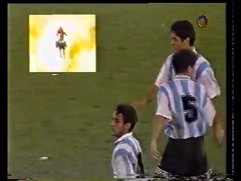 Gol de Hugo Pérez a Rumania FUTBOL RETRO TV