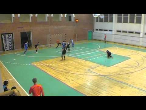 19.11.2011. Telpu futbols: NIKARS - NEW PROJECT 10:1