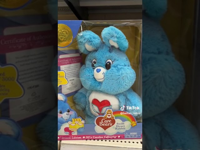 Vídeo relacionado con Mujer Care Bears Cousins Gentle Heart Lamb Belly Camiseta Cuello V