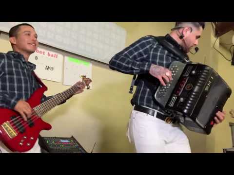 Danny Felix y Los de Finix