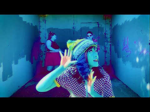 Lealani - Looney Tooney (Official Music Video)