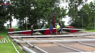 preview picture of video 'Rijplaten leggen en opbouw feesttent 2014'