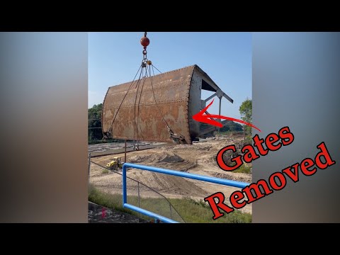 Tainter Gate Removal at the Edenville Dam