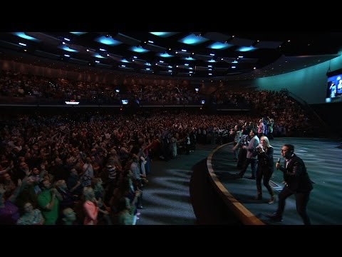 Bless Weekend -  International Singers sing The Whole Earth - Gateway Church