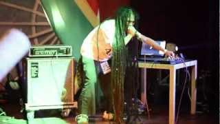 Rex D and Royal South Soundsystem (RSS) - Signals [Performance @ One Love Reggae Festival 2012 KL]
