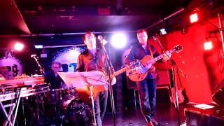 The Woodentops "Third floor rooftop high" at 229 London, 8 March 2014