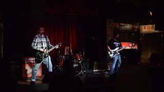 &quot;Standing in the Rain&quot; (Hüsker Dü&#39; cover)