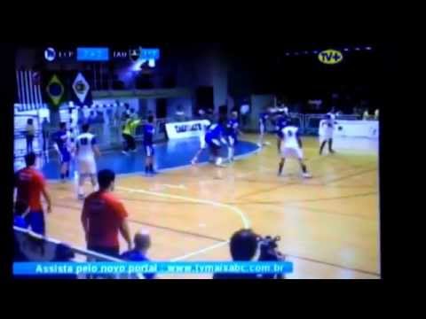 Trecho Pinheiros x Taubaté - handebol - Campeonato Paulista 2014 - Narração Rafael Spinelli \ TV+