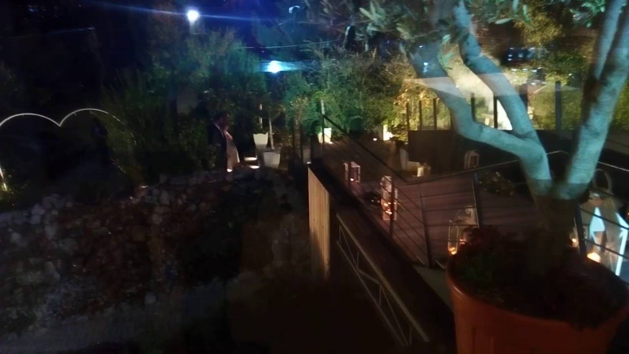 Πυροφλάς-strobe είσοδος στο Roof Garden Έπακρον