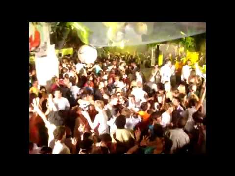 Tune Vara Drive In Show