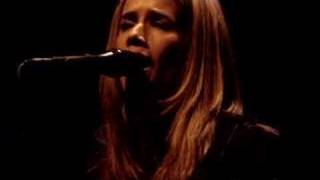 Heather Nova - Like A Hurricane (live)