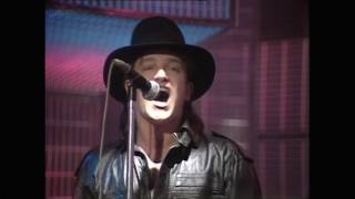 U2 - Two Hearts Beat As One (TOTP 1983) Original audio