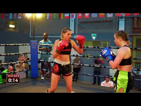 RAGNAROK IV | LISA KLEVER (HAMMERHEAD MUAY THAI) VS GABI LYKO (WOLFHOUND) | IRISH MUAY THAI