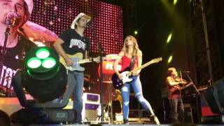 Brad Paisley and Lindsay Ell