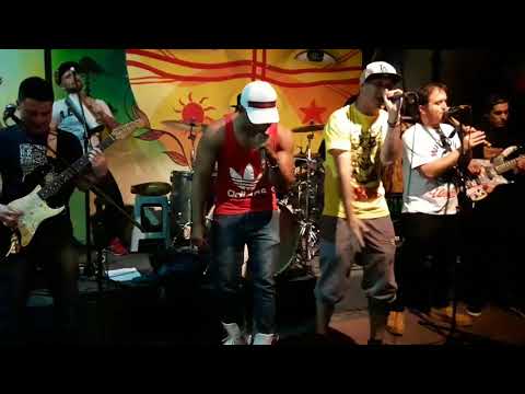 CUMBIA MIGRANTE LOS SECUAZES FT NEW VISION C LIVE