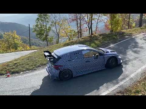 Test Hyundai i20 WRC Hybrid ‘22 Thierry Neuville