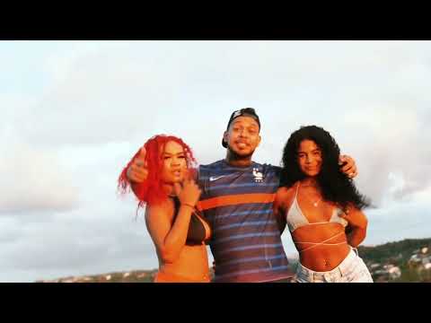 É DE BANDIDO QUE ELAS GOSTA   BARCA NA BATIDA, EO NEGUINHO, FAVELA NO BEAT   VIDEO CLIPE