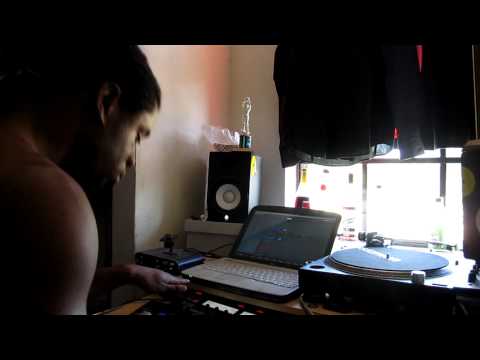 Willie Dynamite Working On A  Beat (Arranging For Verses)