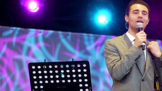 Darius Campbell at Mercedes Benz singing When I Fall In Love