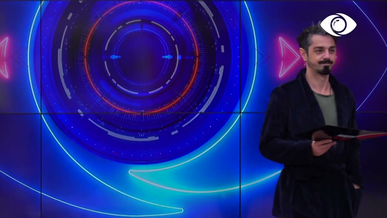 Zarf i Zi/ Penalizimi për hedhjen në pishinë me mikrofon