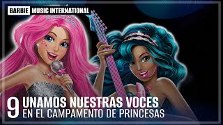 Kadr z teledysku Unamos Nuestras Voces [Raise Our Voices] (European Spanish) tekst piosenki Barbie Rock 