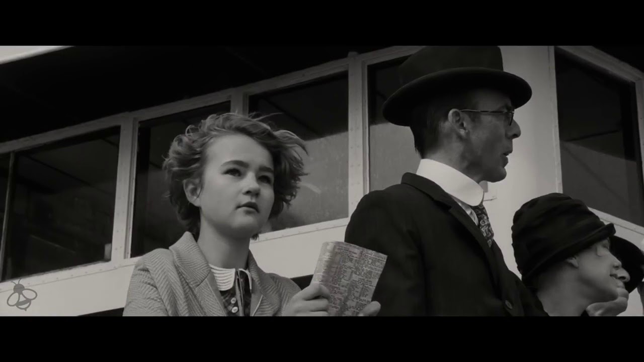 Holivudo filme kurčioji aktorė vaidina pagrindinį vaidmenį su garsiais aktoriais