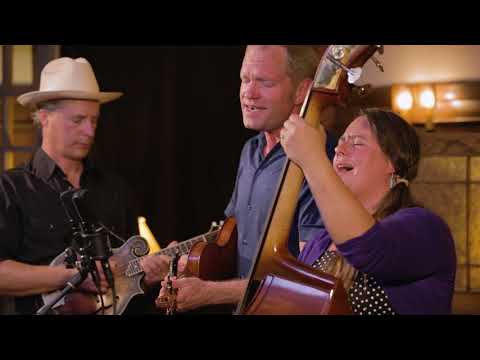 Foghorn Stringband - A Few Old Memories