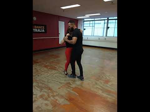 Kizomba  by The Elegant Chris & Amanda | Sozinho - Mika Mendes & P. Lowe