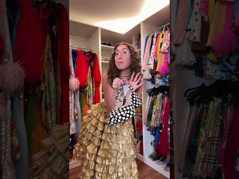 How gorgeous is this vintage Betsey archive look?? 💫 #shorts #betseyjohnson #vintage #grwm #ootd