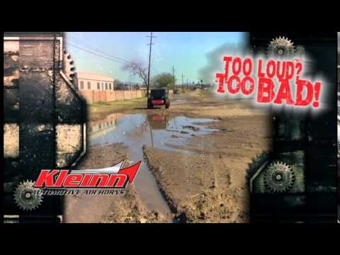 Jeep Wrangler with Kleinn Onboard Air & Air Horn System -JeepKit-1