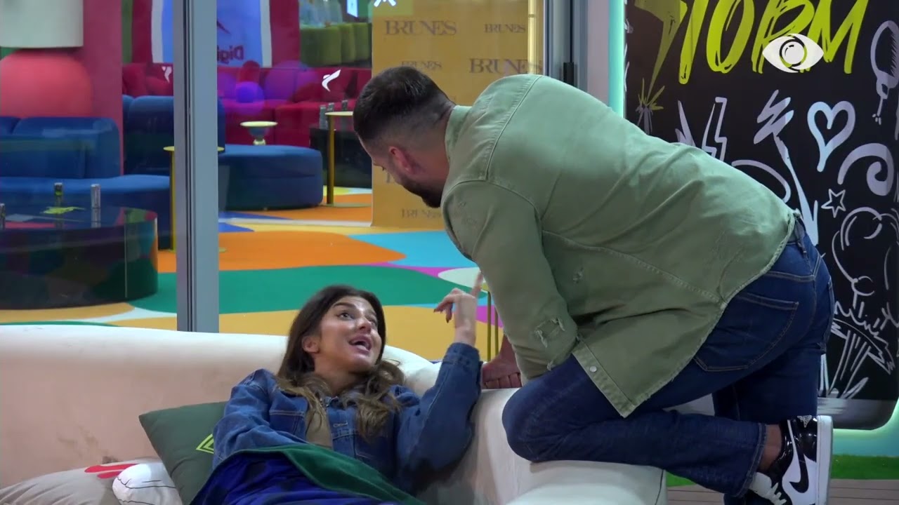 “Të urrej dhe të dua…”/ Jozi largohet nga biseda me Loredanën: Je fëmijë…