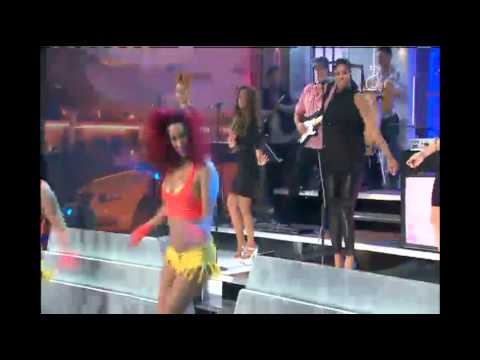 Ricky C canta en El Happy Hour - América TeVé