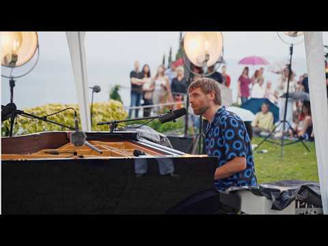 Pianotron by Zvjezdan Ružić: Dandelion (Rainfall Piano Version)  | Live at American Gardens