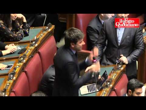 Boschi, Di Battista e ministro a 'confronto'