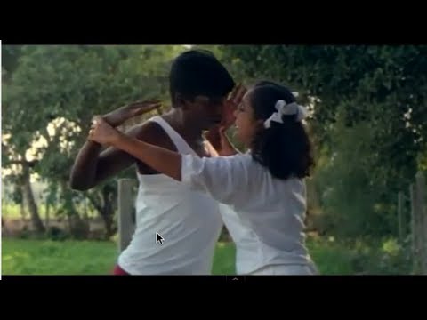 Vadivelu Romantic Excersice With Teacher : Rajavin Parvaiyeli