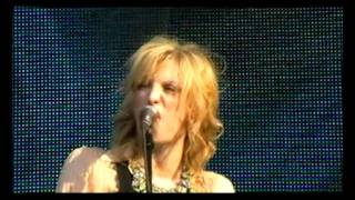 Courtney Love &amp; Hole - Skinny Little Bitch (Live At Picnic Afisha Festival)