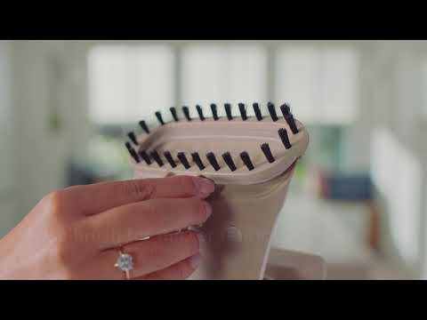 Electric garment steamer