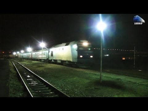 Long Passenger Train with GM 65-0990-5 in Oradea (19 01 2014)