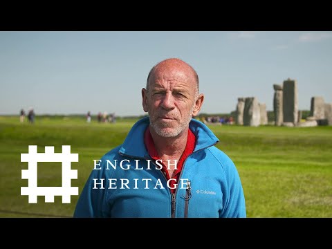なぜ人々はストーンヘンジを訪れるのか？ (Why Do People Visit Stonehenge?)