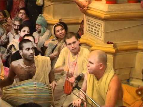 Hare Krsna Kirtan At Sri Vrindavan Dham w/ Aindra Prabhu ep5