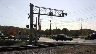 preview picture of video 'Broken Crossing Arm at University Parkway Johnson City, TN 10/19/12'