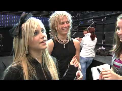 Corby Superstar Agent prinasa: Dominika Stara podvadza Mira Smajdu ...Alebo je to uplne inak?