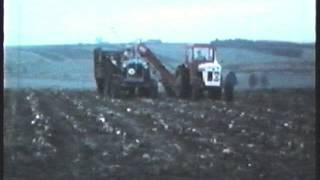preview picture of video 'Thorsø Gaard 1968 Roer høstes'