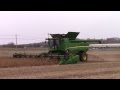 John Deere S680 Combine Harvesting Soybeans with a John Deere 640FD HydraFlex Draper