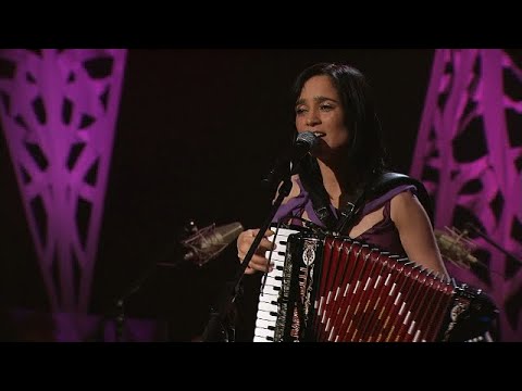 Julieta Venegas - Me Voy (MTV Unplugged)